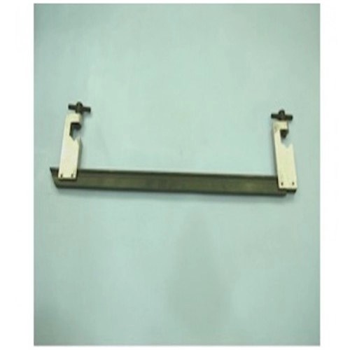 RUNNER ASSEMBLY GUIDE STRIP WITH BRACKET 